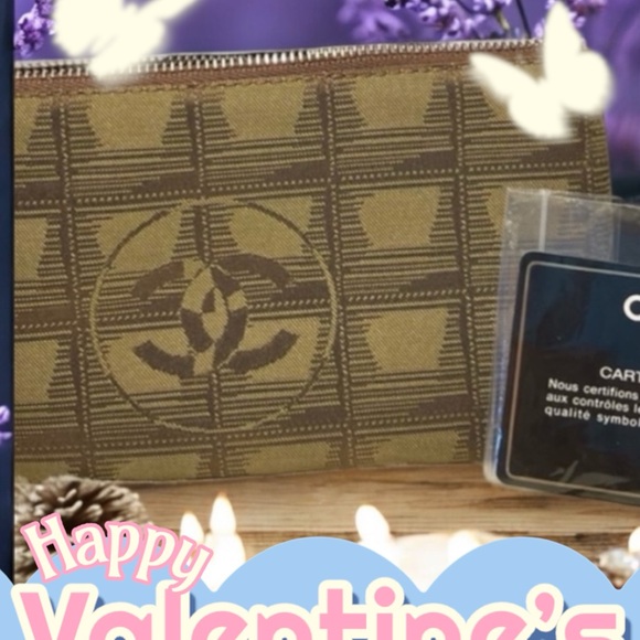 100% Authentic Chanel wristlet wallet - Picture 1 of 7